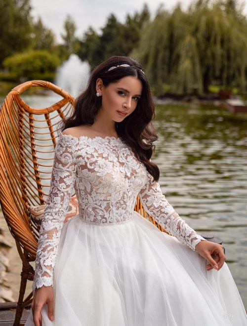 https://www.sposa-lia.com/images/stories/virtuemart/product/409       (2).jpg